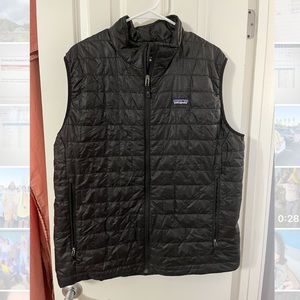 Mens XL Patagonia puffer vest!